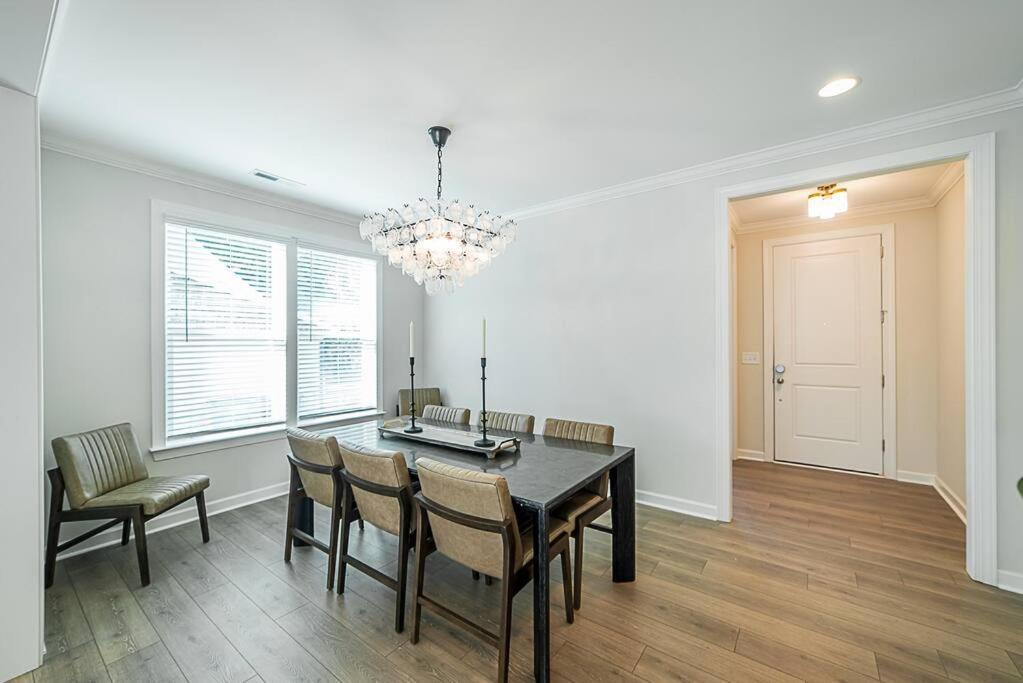 New! Lux. 4Br Home W/ Grill, Office & Huge Yard 夏洛特 外观 照片