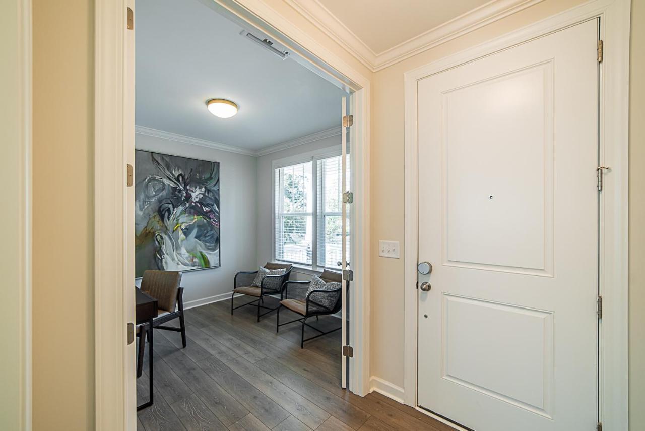 New! Lux. 4Br Home W/ Grill, Office & Huge Yard 夏洛特 外观 照片